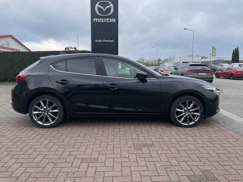 Mazda M3 SKYACTIV-G 120 6GS AL-KIZOKU NAV